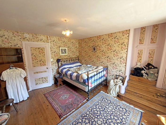 Image No.13-6 Bed House for sale
