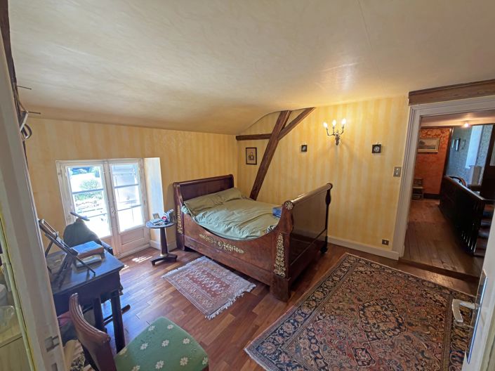 Image No.9-6 Bed House for sale