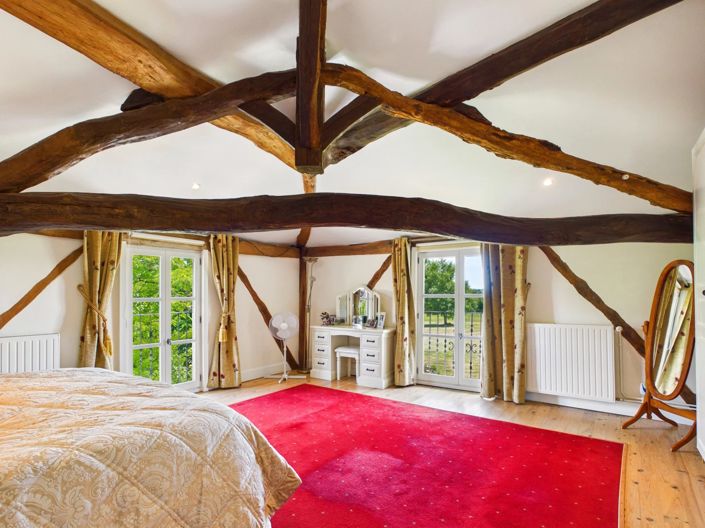 Image No.10-8 Bed House for sale