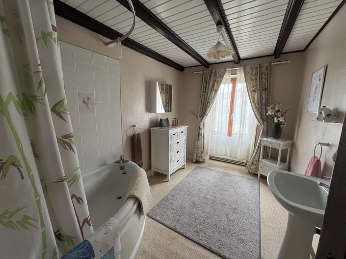 Image No.12-5 Bed Village House for sale