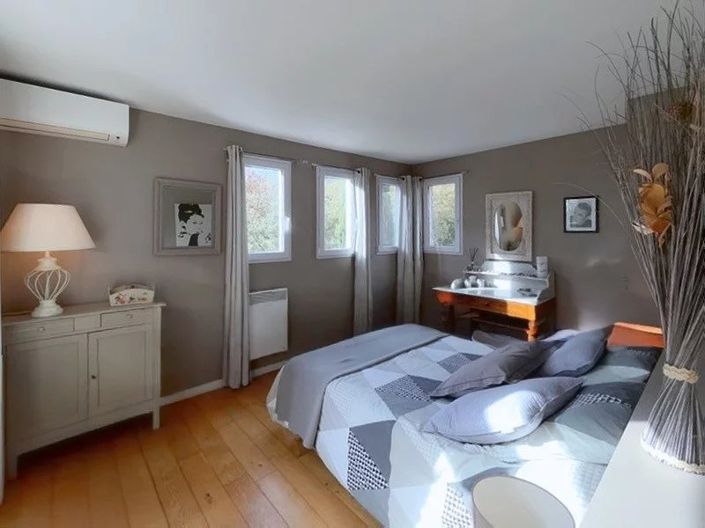 Image No.9-4 Bed House for sale