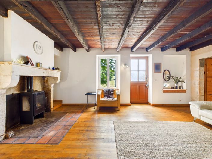 Image No.4-8 Bed House for sale