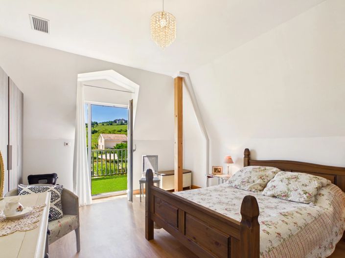 Image No.6-3 Bed House for sale