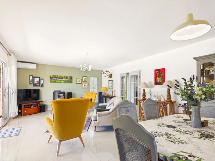 Image No.9-3 Bed House for sale