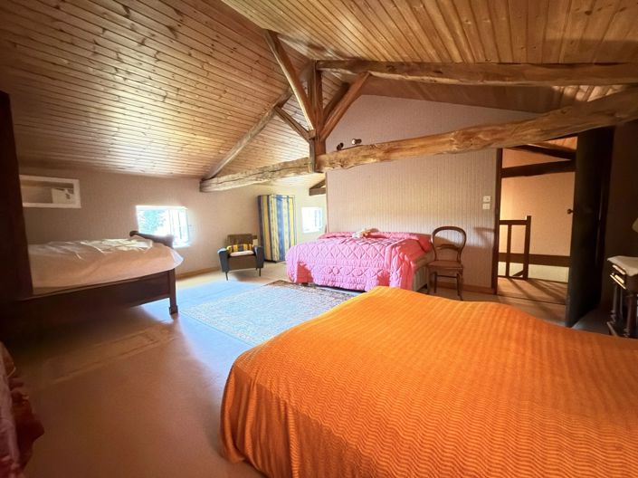 Image No.9-3 Bed House for sale