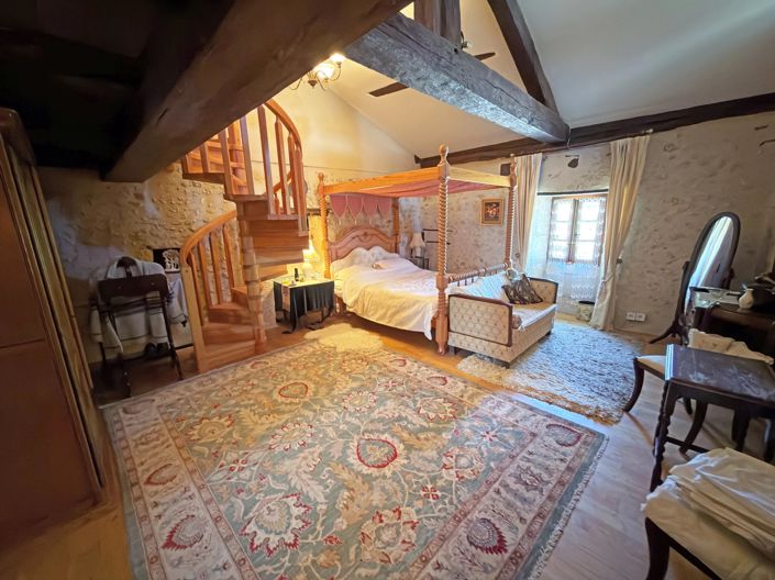 Image No.10-4 Bed House for sale