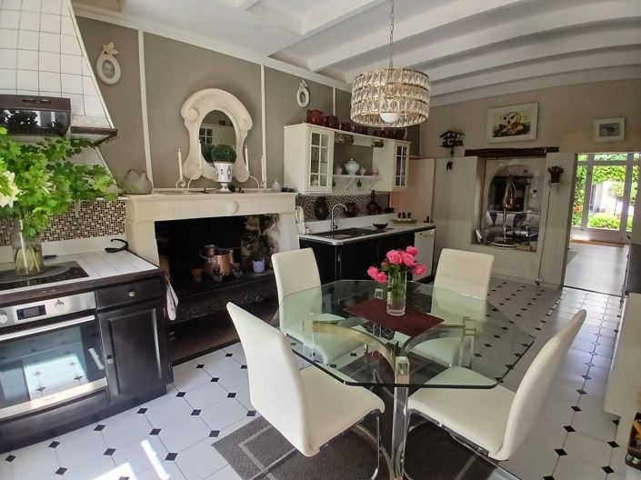 Image No.3-5 Bed House for sale