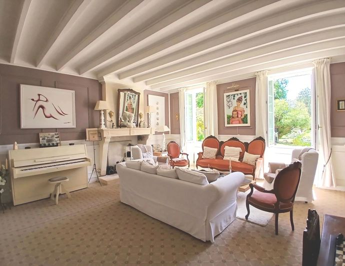 Image No.5-5 Bed House for sale