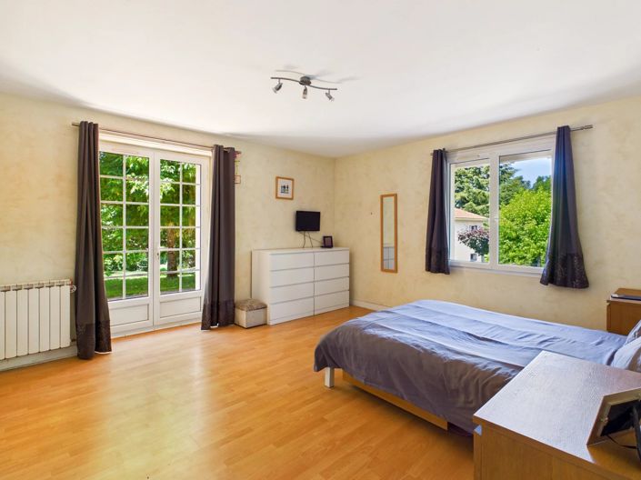 Image No.5-7 Bed House for sale