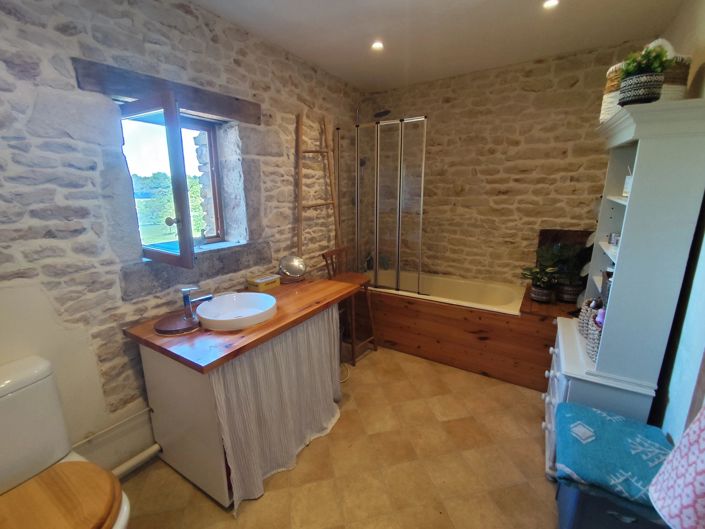 Image No.9-3 Bed Village House for sale
