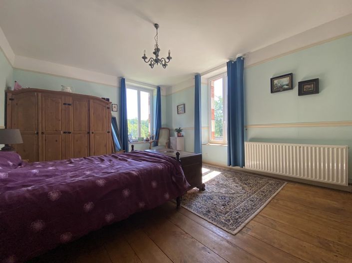 Image No.5-6 Bed House for sale