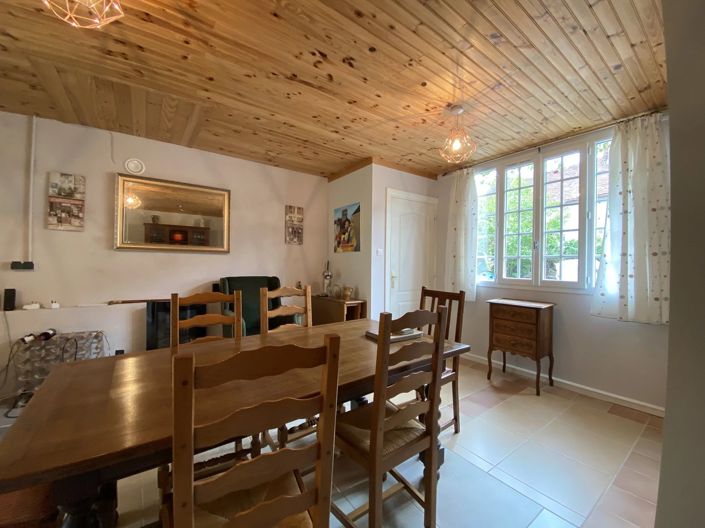 Image No.5-2 Bed House for sale