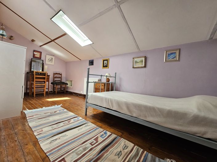 Image No.10-3 Bed House for sale