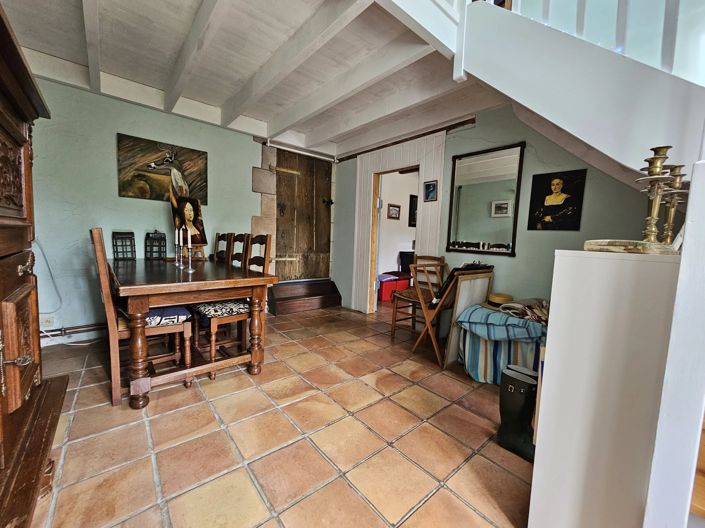 Image No.6-3 Bed House for sale