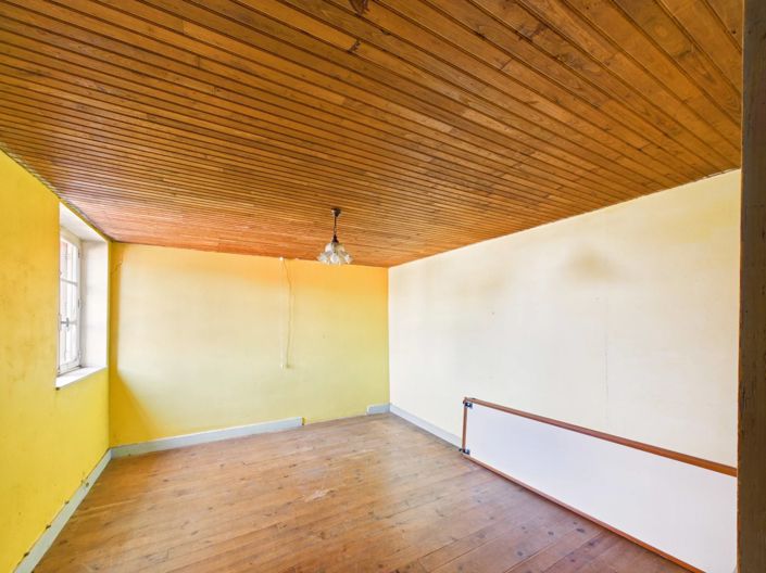Image No.10-4 Bed House for sale