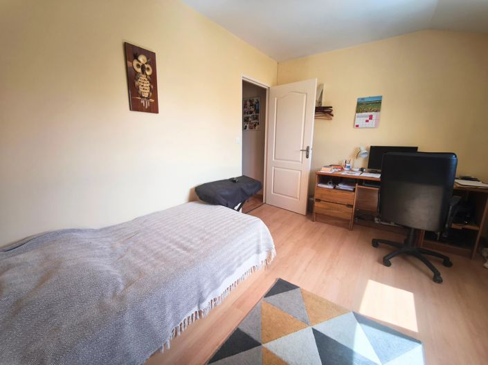 Image No.12-3 Bed House for sale