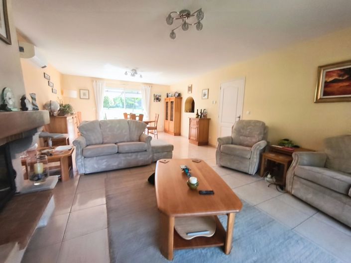 Image No.9-3 Bed House for sale