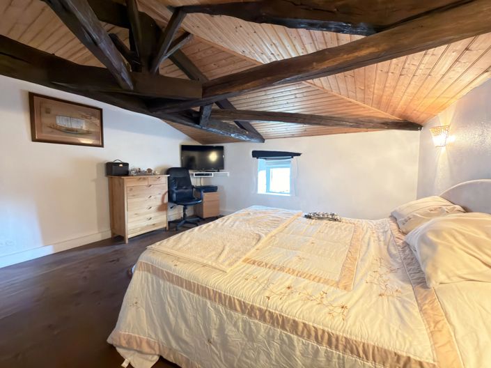 Image No.11-3 Bed House for sale
