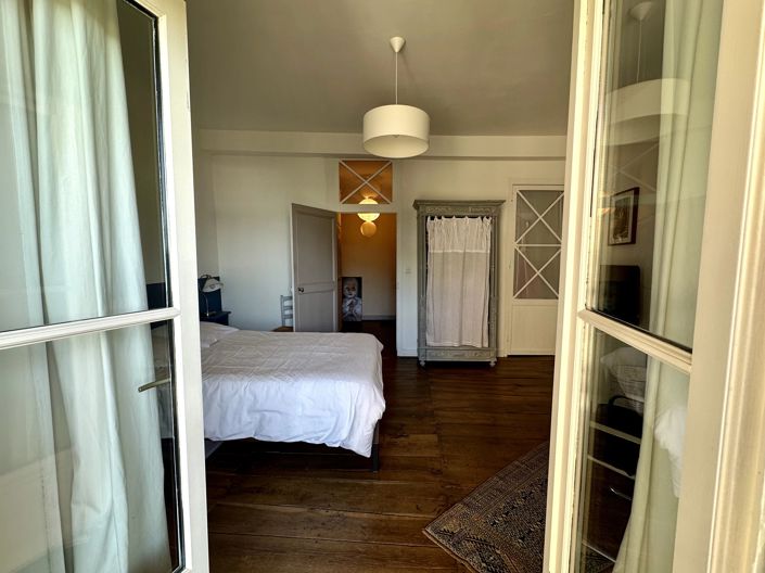 Image No.9-2 Bed House for sale