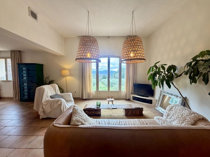 Image No.7-4 Bed House for sale