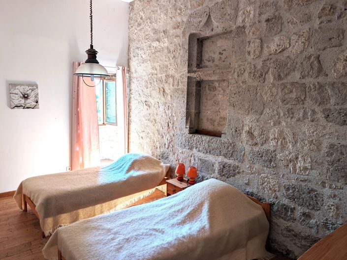 Image No.9-10 Bed House for sale