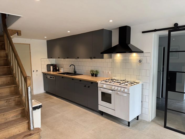Image No.3-6 Bed House for sale