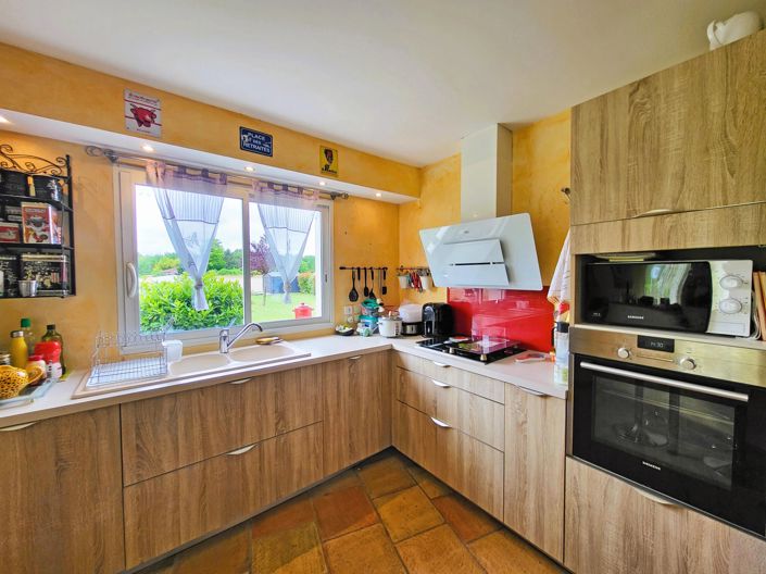 Image No.6-3 Bed House for sale