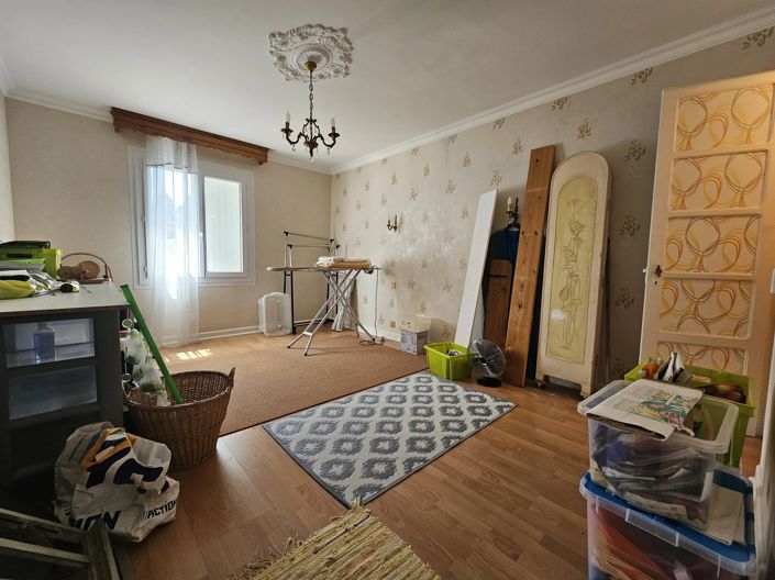 Image No.5-2 Bed House for sale