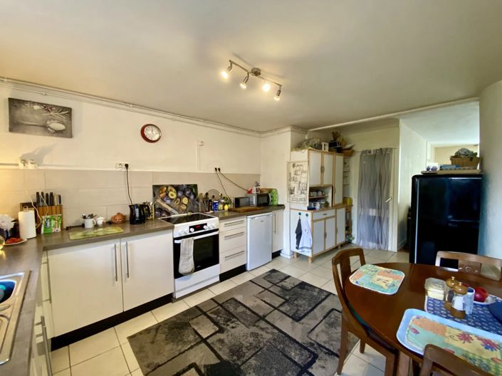 Image No.4-2 Bed House for sale