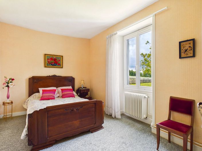 Image No.10-5 Bed House for sale