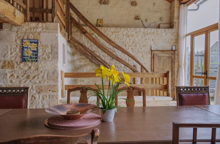 Image No.5-9 Bed House for sale