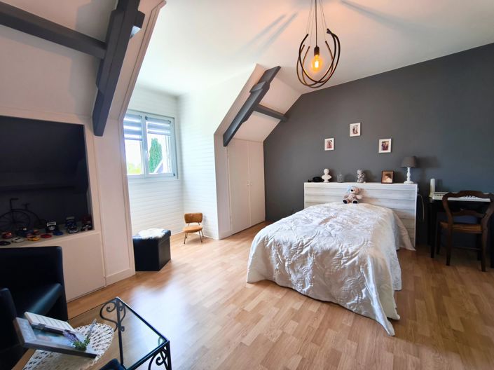 Image No.6-4 Bed House for sale