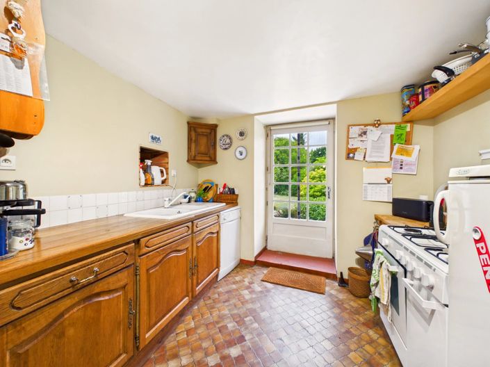 Image No.11-4 Bed House for sale