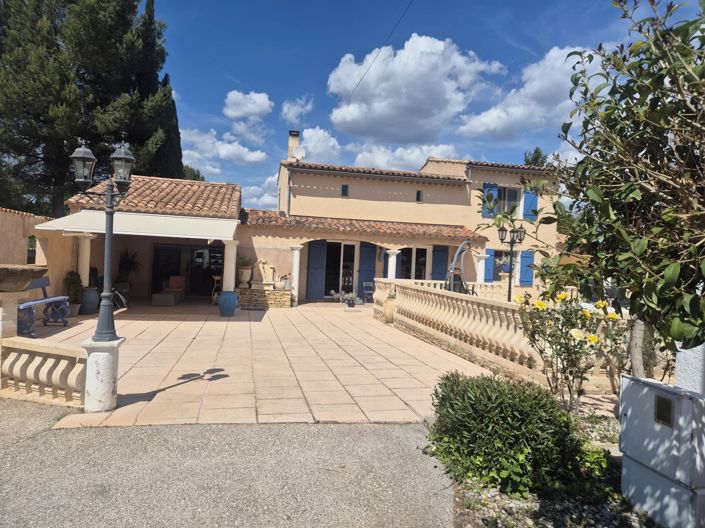 Image No.2-4 Bed House for sale