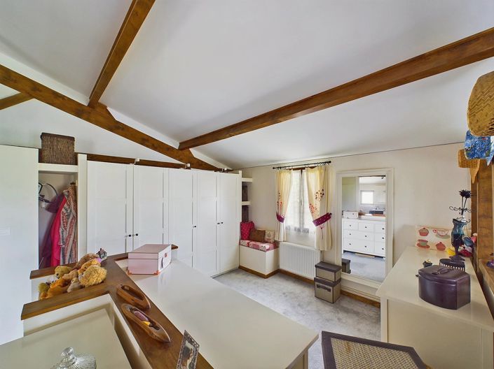 Image No.10-4 Bed House for sale
