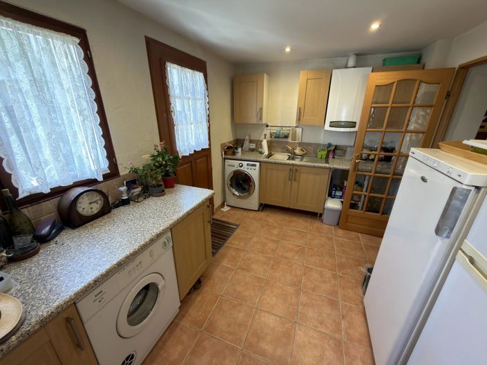 Image No.12-4 Bed House for sale