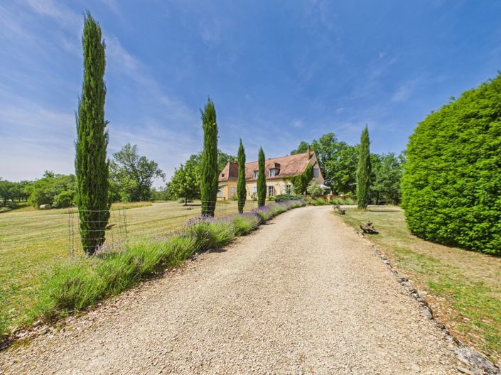 Image No.14-6 Bed House for sale