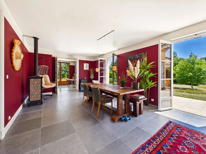 Image No.5-6 Bed House for sale