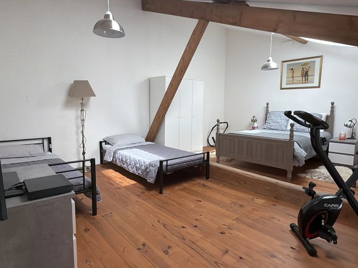 Image No.8-1 Bed House for sale