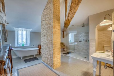 e06671b3d7814990f84dff89195779e9bf5c501047409