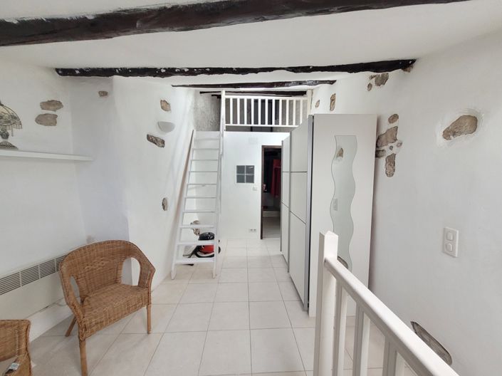 Image No.10-2 Bed House for sale