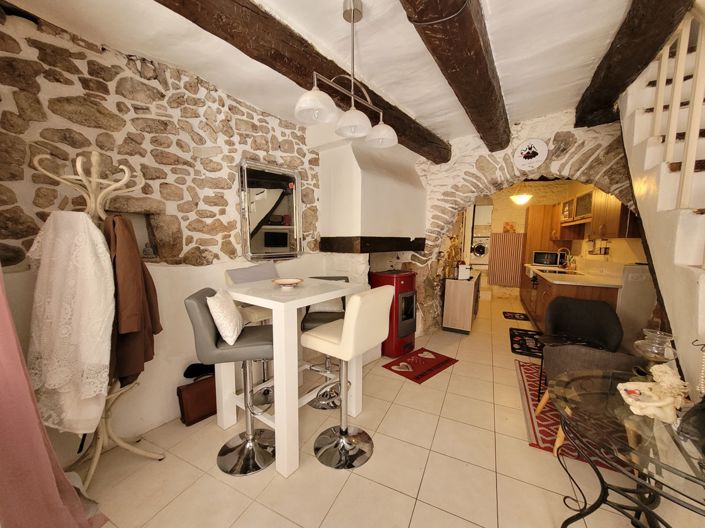 Image No.6-2 Bed House for sale