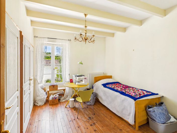 Image No.11-5 Bed House for sale