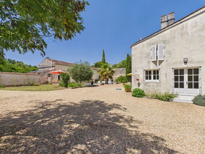 Image No.2-Maison de 5 chambres à vendre à Neuvicq-le-Chateau
