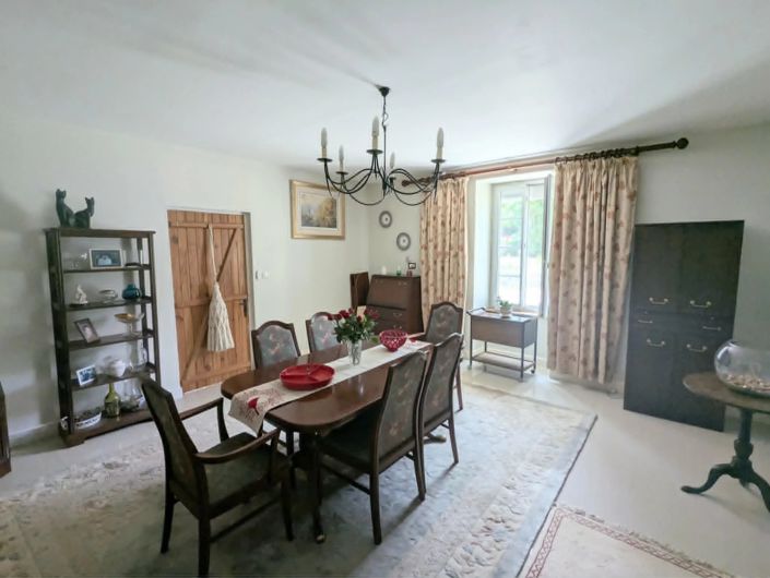 Image No.5-3 Bed House for sale
