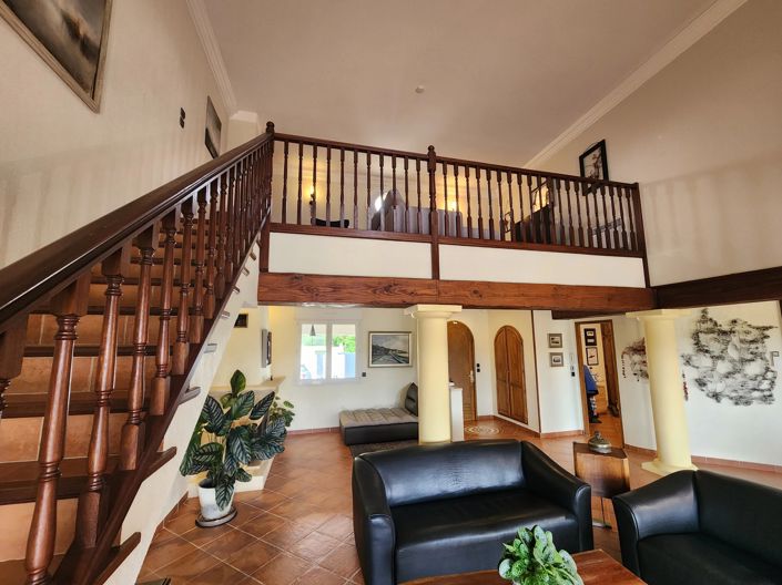 Image No.6-4 Bed House for sale