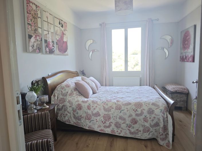 Image No.8-4 Bed House for sale
