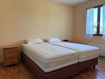 93077e3f87bed68feea18d702288180e0f8c889118409