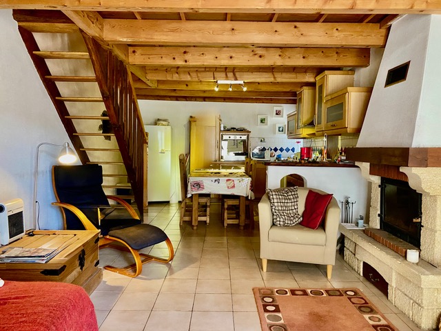 Image No.5-2 Bed House for sale