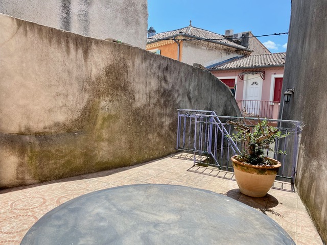 Image No.6-2 Bed House for sale